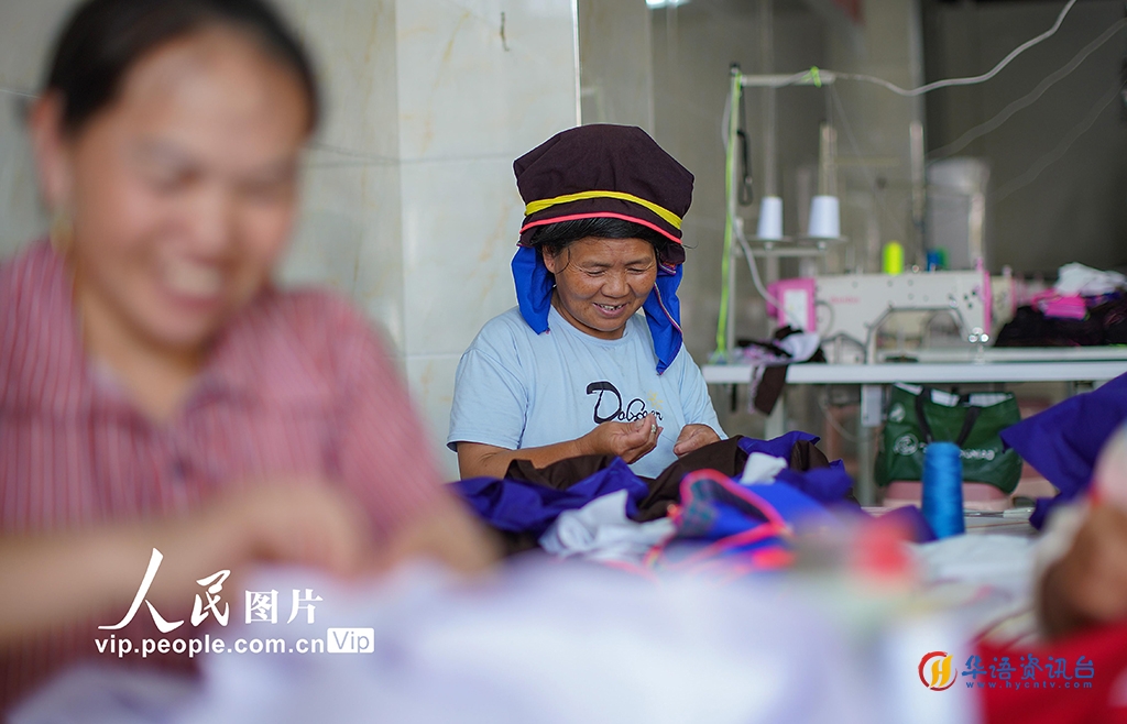 贵州丹寨：非遗“微工坊”助就业