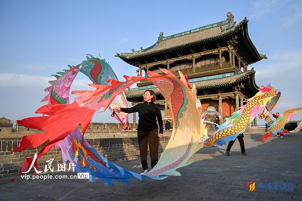 山西平遥：冬日户外健身热