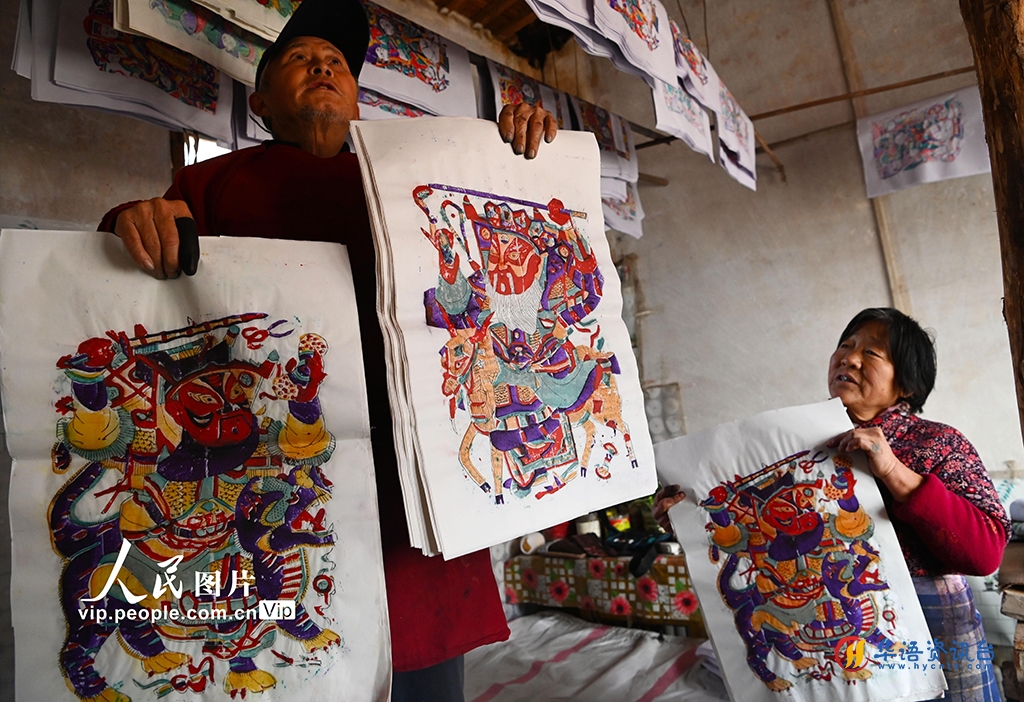 山东聊城：印年画 迎新春
