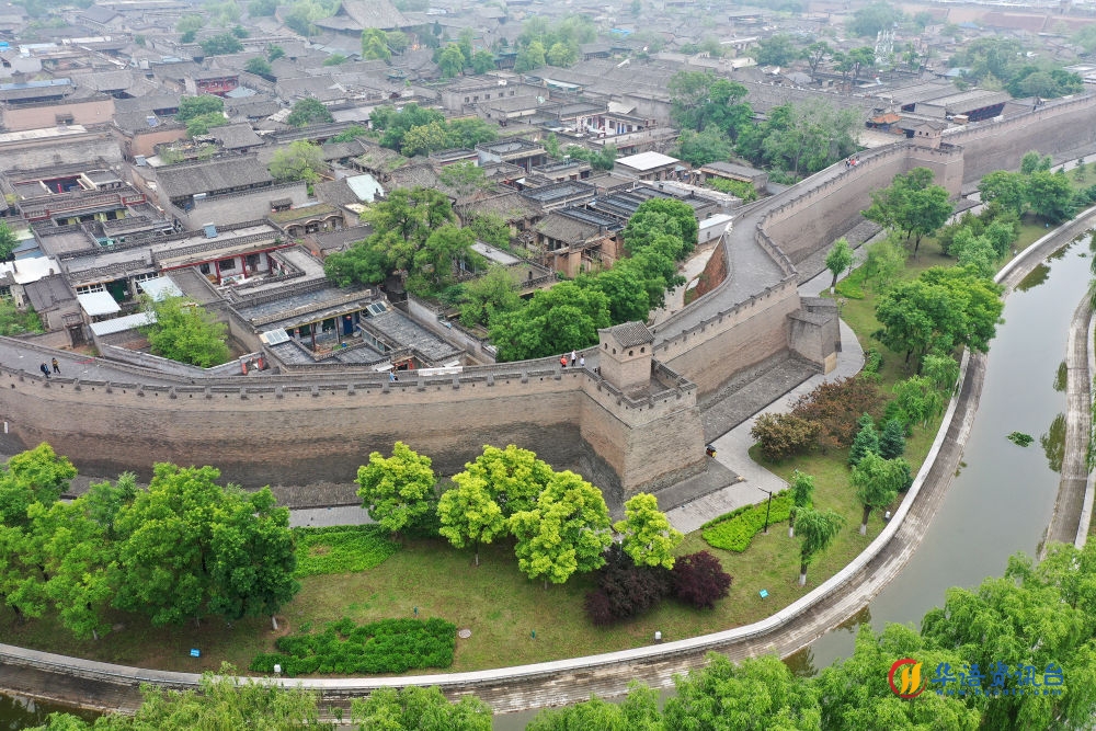 平遥古城一角(2023年5月30日摄,无人机照片)。新华社记者 詹彦 摄