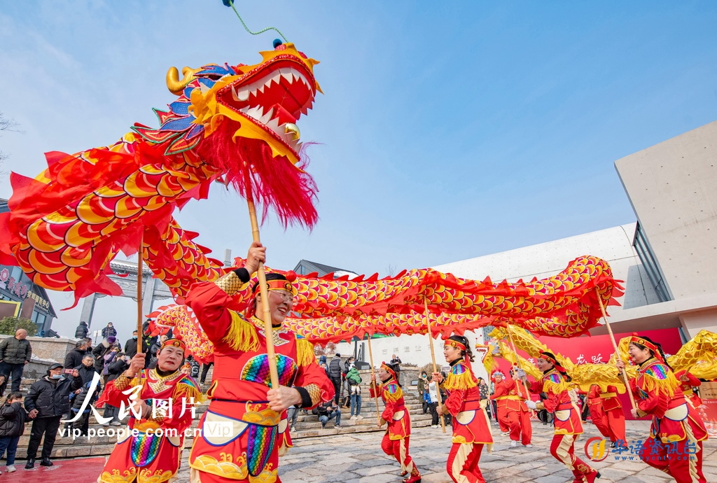 江苏宿迁：舞龙舞狮 喜迎新春