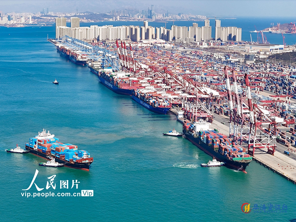 山东青岛：航线加密 货畅其流