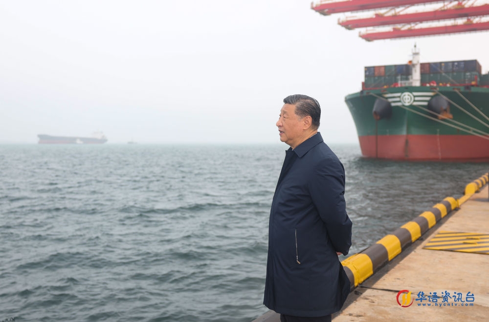 2024年5月22日下午,习近平总书记在日照港考察。新华社记者 鞠鹏 摄