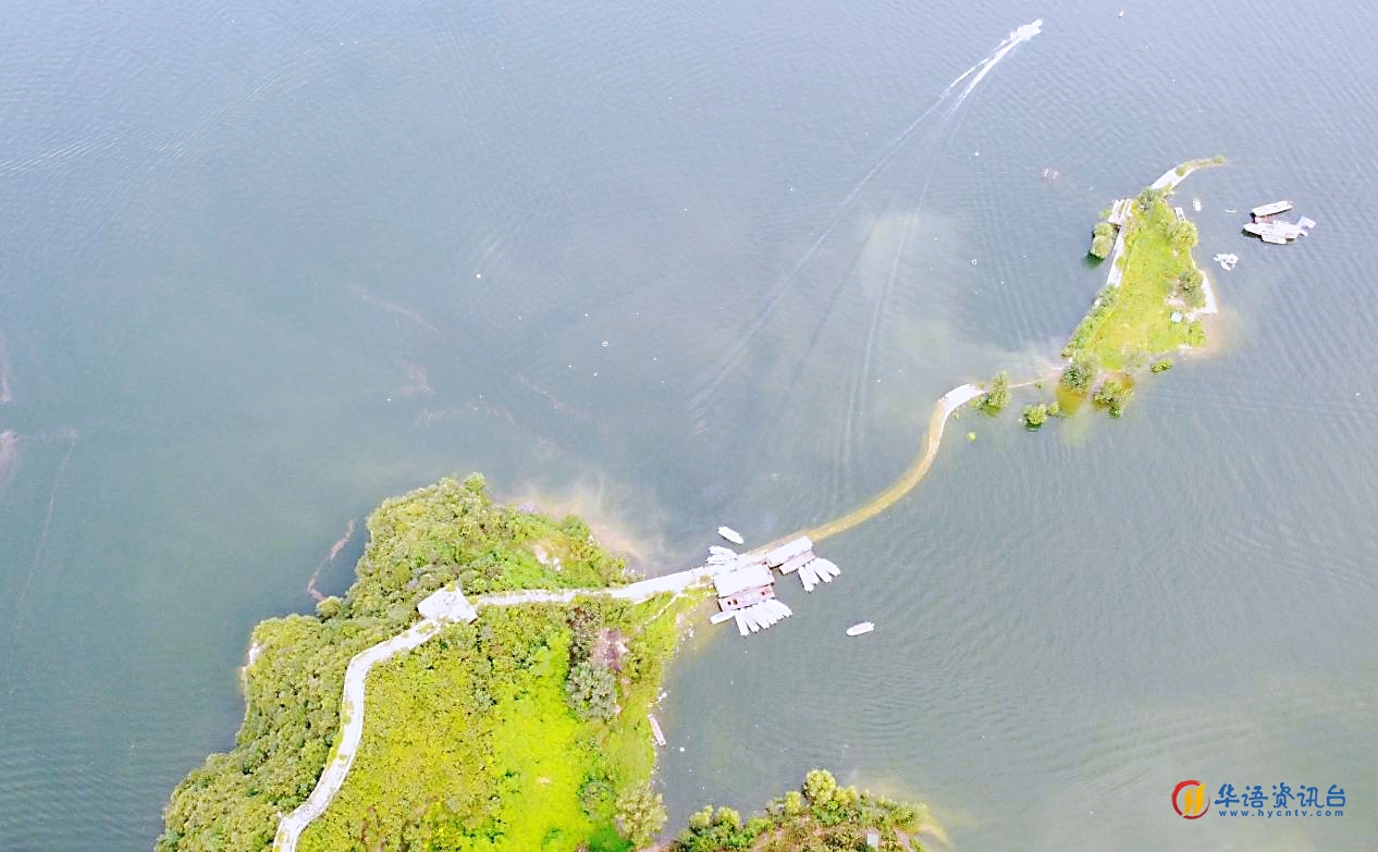 宽城满族自治县境内潘家口水库“水下长城”。陈相旭摄