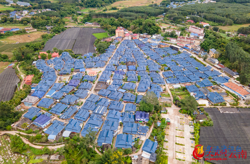 磨憨镇尚冈村新貌。人民网记者 符皓摄