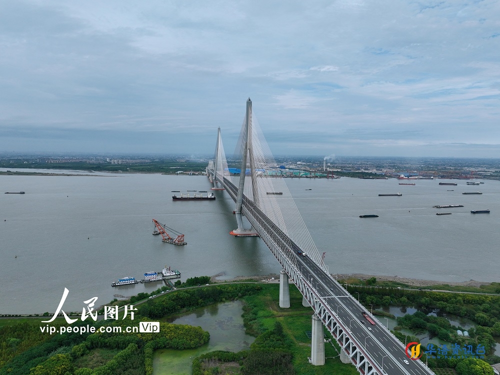 2025年9月9日，江苏省常州市，常泰长江大桥正式通车。