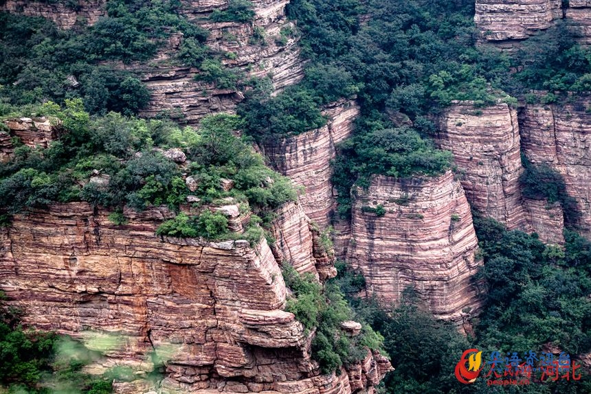 遥拍太行肌理。人民网 席彪摄