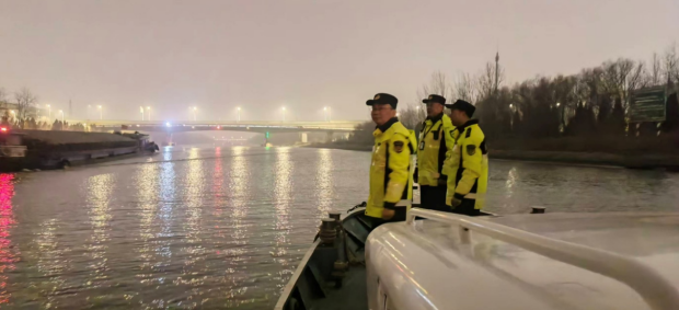 江苏省盐城市交通执法排除水上交通风险隐患 江苏省盐城市交通执法排除水上交通风险隐患