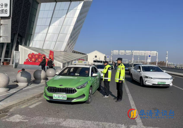 盐城交通执法全力守护群众新春出行“最美一公里” 盐城交通执法全力守护群众新春出行“最美一公里”