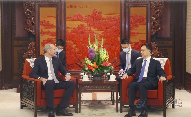 韩正会见英国怡和控股有限公司执行主席班哲明·凯瑟克 韩正会见英国怡和控股有限公司执行主席班哲明·凯瑟克
